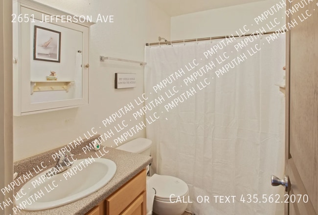 Building Photo - 2651 Jefferson Ave