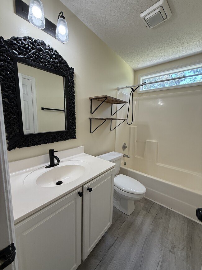 Building Photo - 23 Telfair Dr