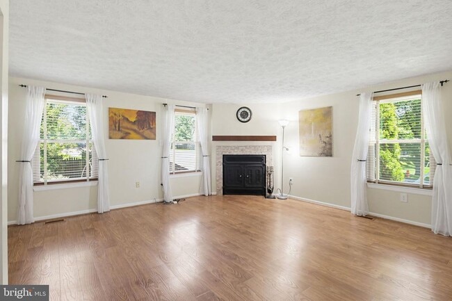 Building Photo - 9402 Granite Hill
