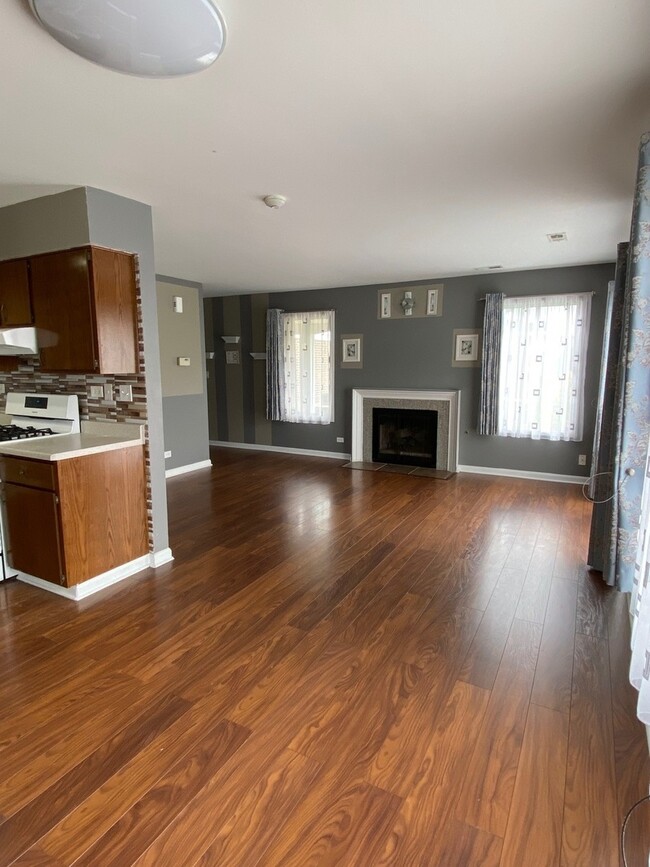 Building Photo - 7921 Knottingham Cir