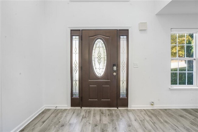 Building Photo - 1443 Wilson Manor Cir SE