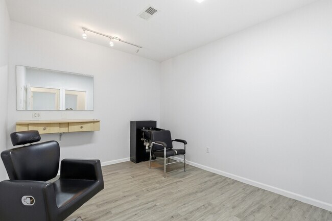 Building Photo - 4341 Park Heights Ave