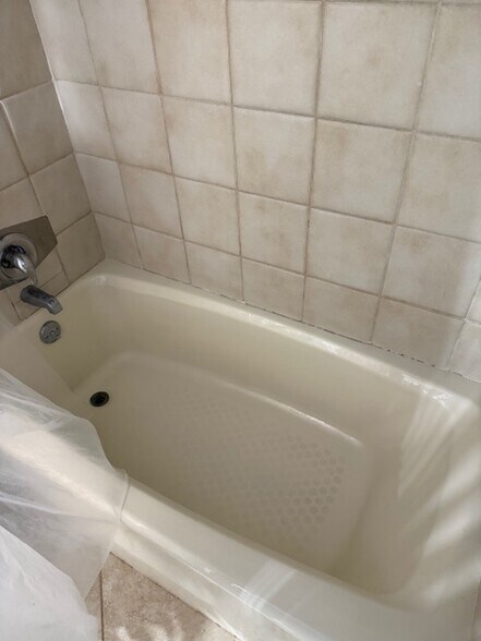 Building Photo - 972 Seabreeze Ave