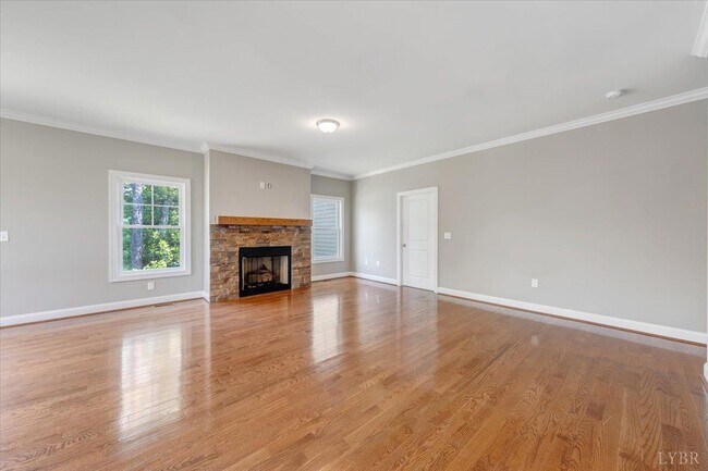 Building Photo - 1021 Lochwood Hl Dr