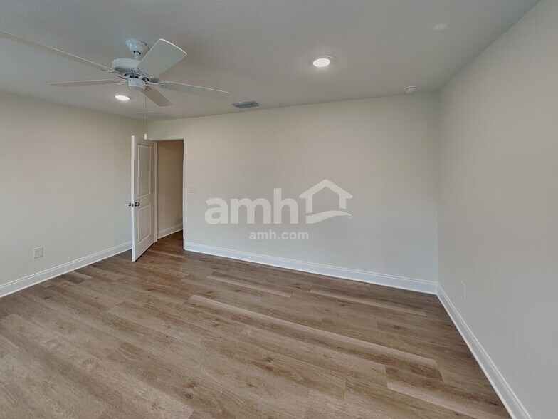 Building Photo - 5757 Oesterle Rd