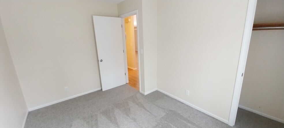 Building Photo - 2643 Kragspough Ct