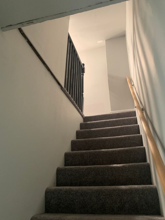 Building Photo - Future Rental! 3 Bed/2 Bath, Fenced Yard, Storage-York City SD