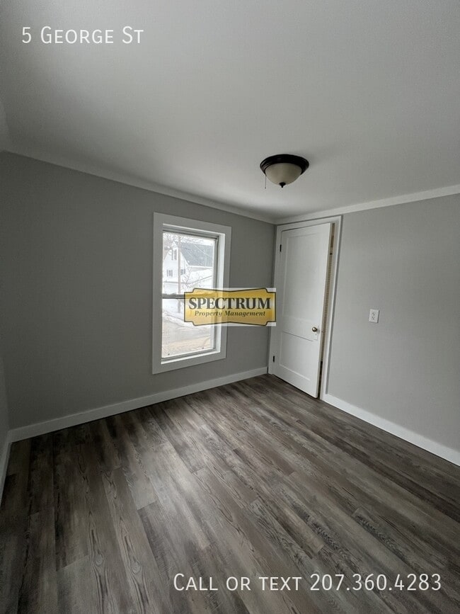 Building Photo - 5 George St