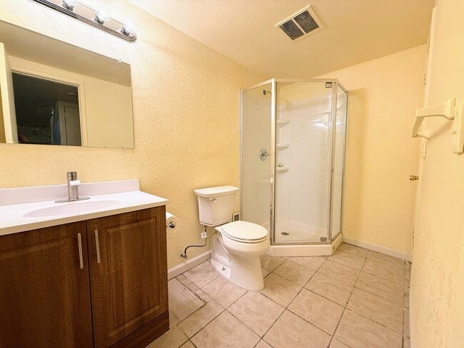 Building Photo - 282 W St Charles St