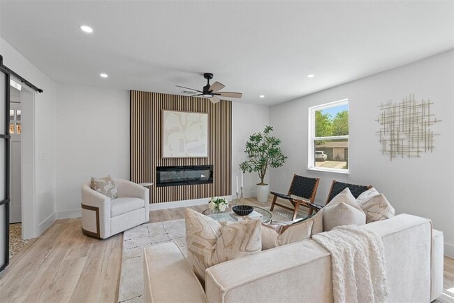 Building Photo - 5604 Overbrook Dr