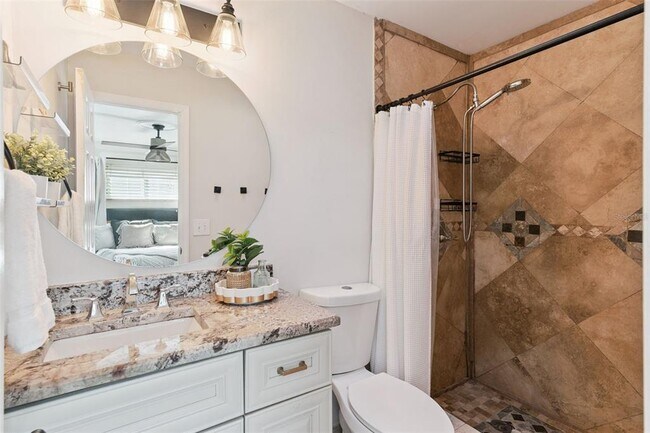 Building Photo - 622 Beverly Ave