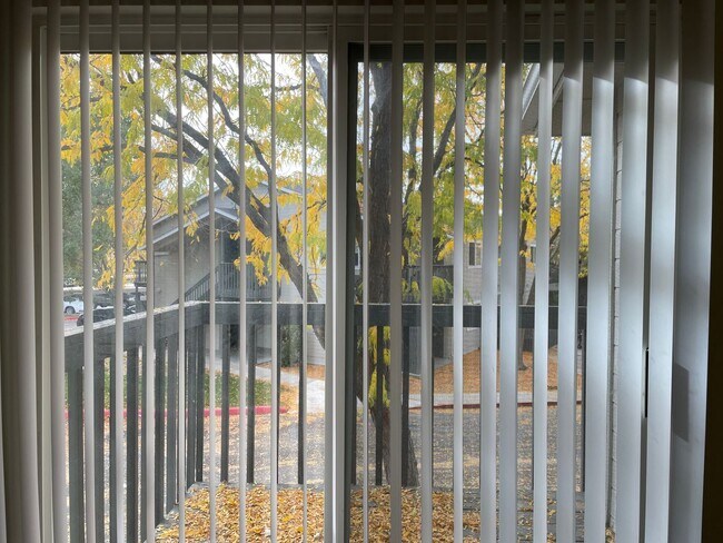 Building Photo - 10811 W Ustick Rd