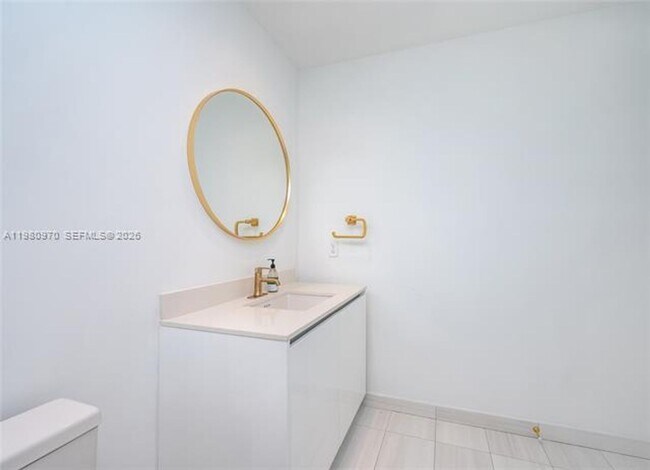 Building Photo - 2678 Tigertail Ave