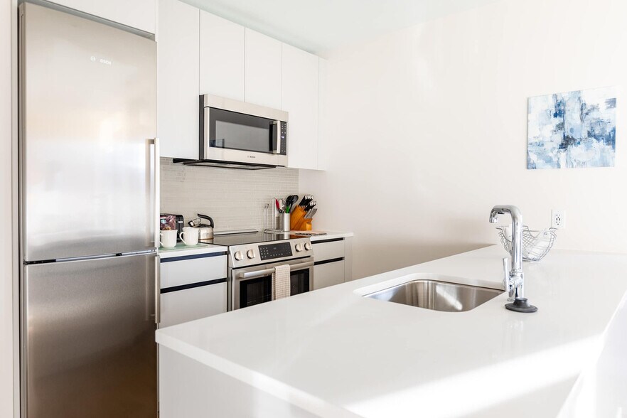 Building Photo - 131 Seaport Blvd