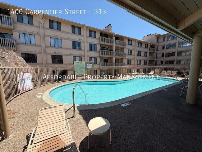 Building Photo - 1400 Carpentier St