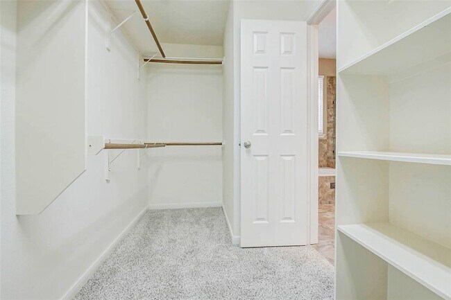 Building Photo - 26311 Sagewood Forest Dr