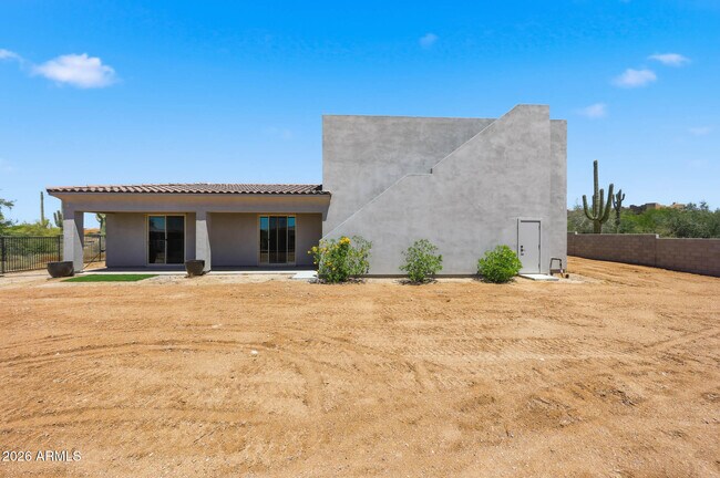 Building Photo - 6896 E Lomas Verdes Dr