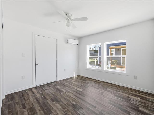 Building Photo - 807 Adkins St
