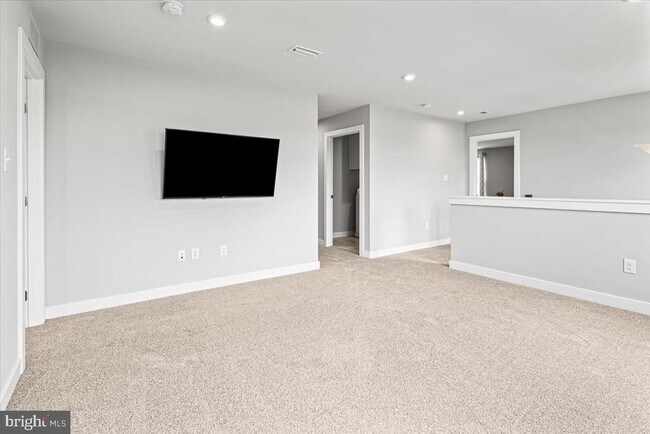 Building Photo - 712 Wallasey Dr