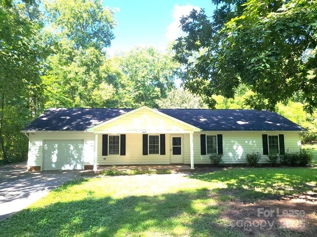 Primary Photo - 2025 Hart Rd