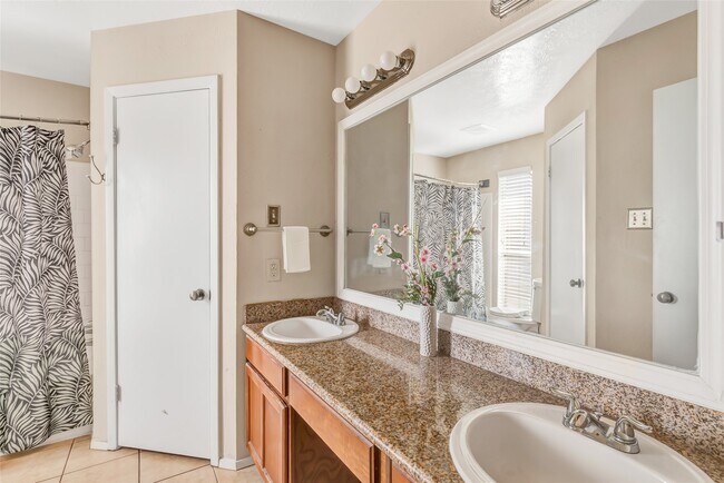 Building Photo - 7214 Dogwood Trail Dr