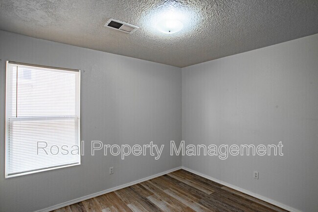 Building Photo - 1900 Cielo Oeste Pl NW