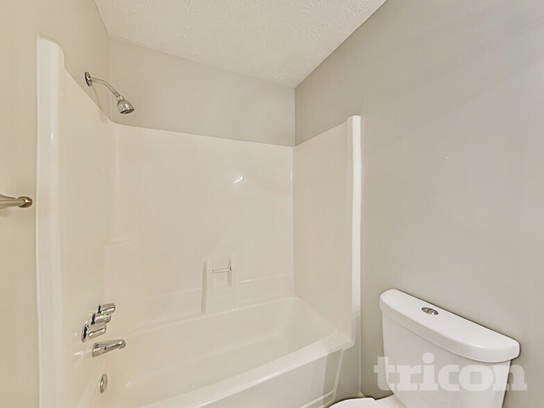 Building Photo - 102 Natchez Ct S