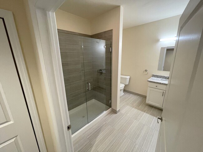 Building Photo - Luxurious 1-Bedroom Apartments in Downtown Schenectady!