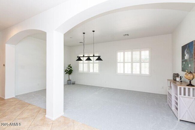 Building Photo - 2310 W Sienna Bouquet Pl