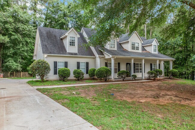 Building Photo - Beautiful 4 Bedrooms + Bonus Room on Nearly 1 Acre in Stockbridge! ?