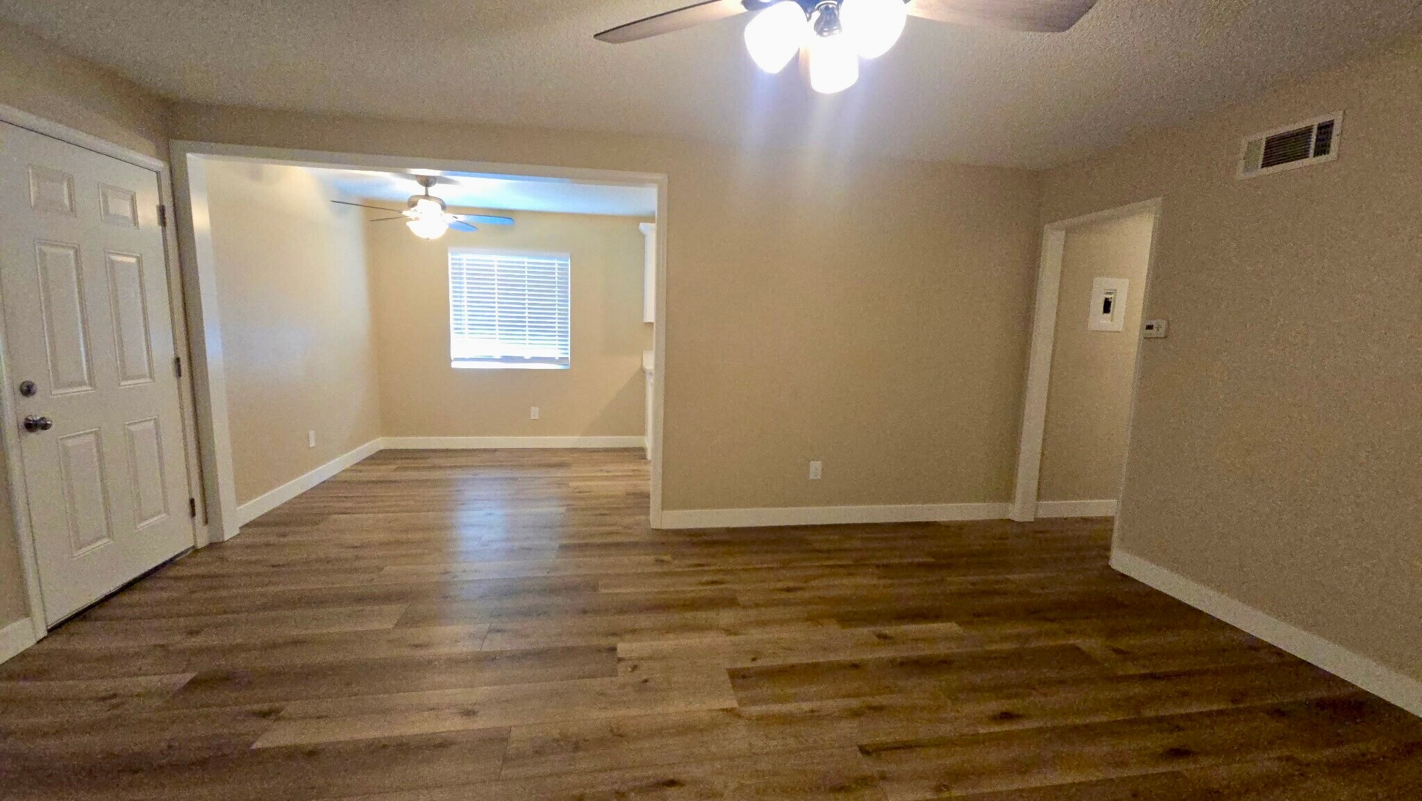 Building Photo - 555 E Lemon Ave