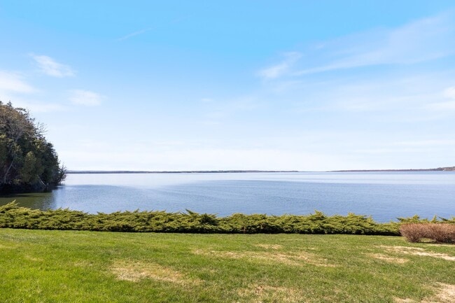 Building Photo - 38 Pebble Beach Rd
