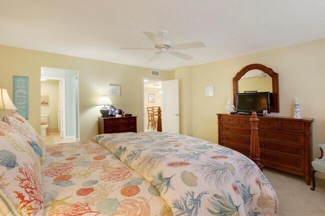 Building Photo - 630 Ocean Dr