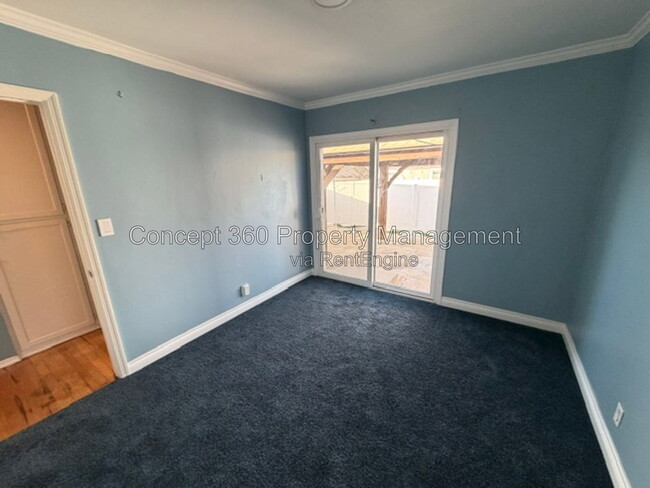 Building Photo - 5029 Fidler Ave