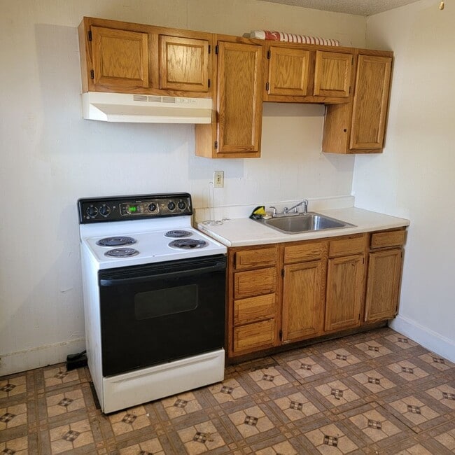 Building Photo - 3 Bedroom home in Jennings