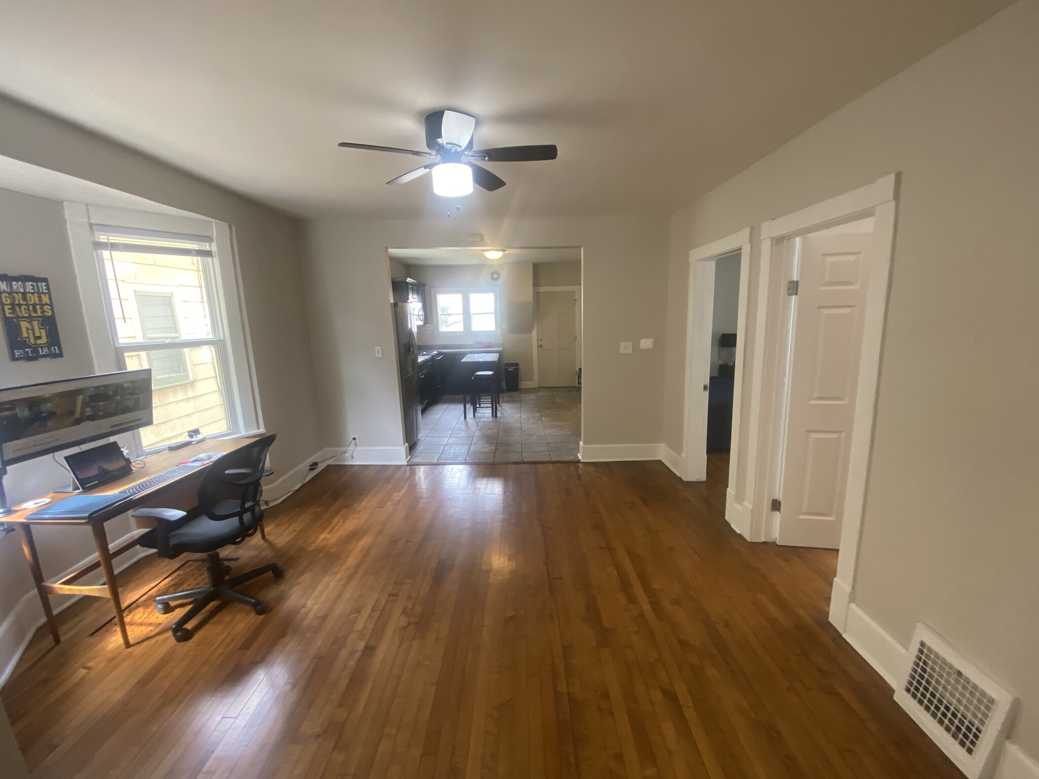 Dining Room - 2725 N Bremen St