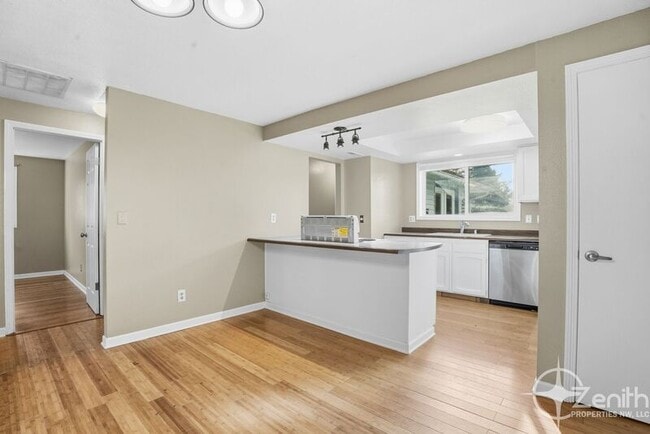 Building Photo - 1417 NW 98th Cir