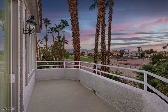 Building Photo - 8848 Rainbow Ridge Dr