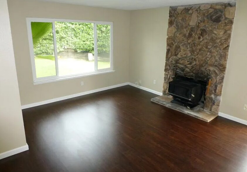 Building Photo - 5614 Tarwood Way