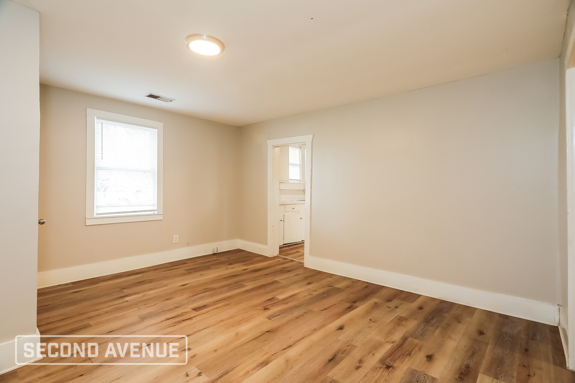 Building Photo - 315 3rd St N