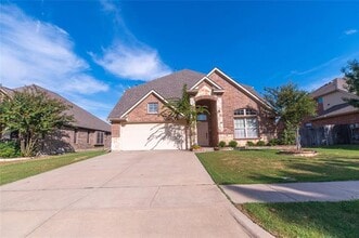 Building Photo - 403 Bellflower Ct