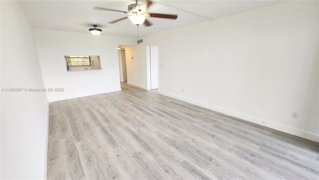 Building Photo - 10875 SW 112th Ave