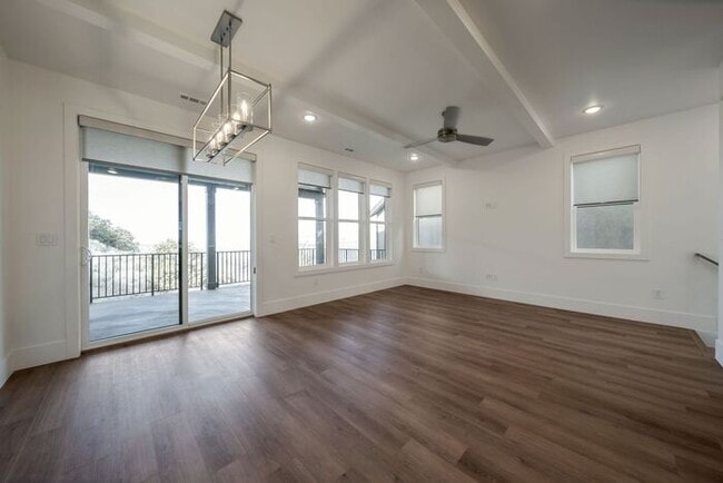 Building Photo - SPECTACULAR VIEWS, MIL APT, BRAND NEW MOUN...