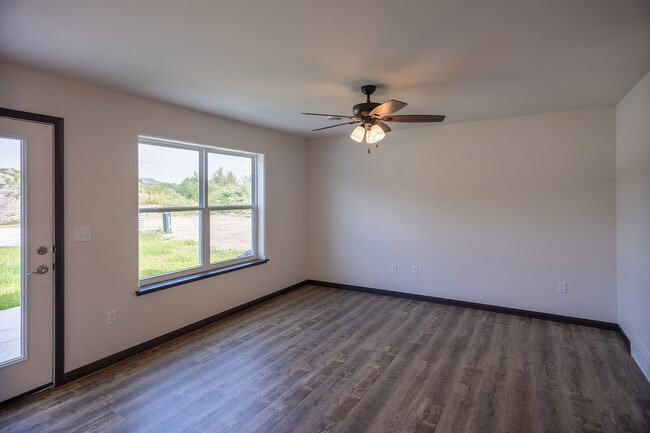 Building Photo - 3406 Green Pastures Ln
