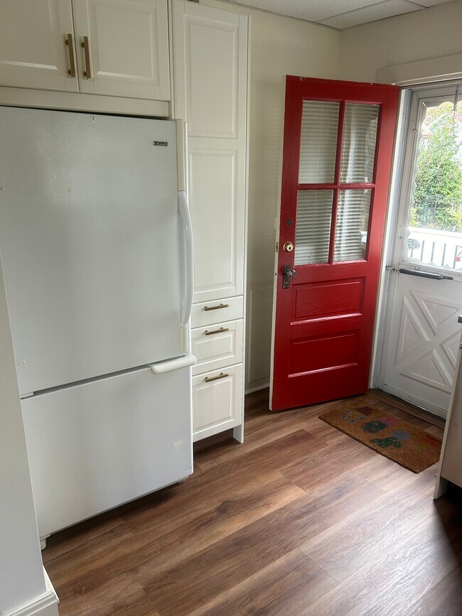 Building Photo - 309 Belmont Ave