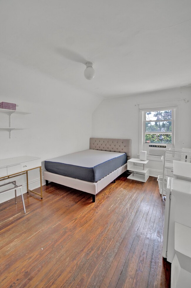 Building Photo - 819 Gaffield Pl