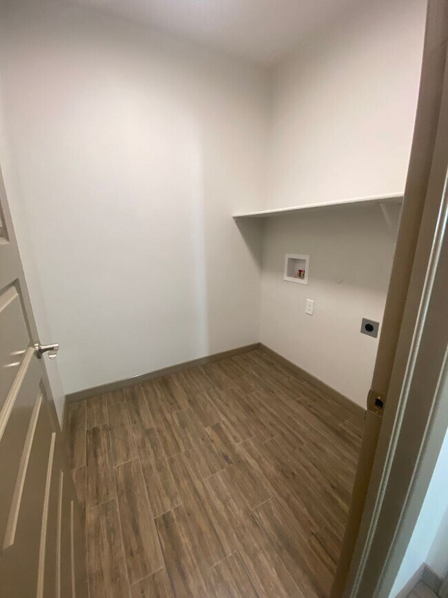 Building Photo - 4027 Apache Pine Pl