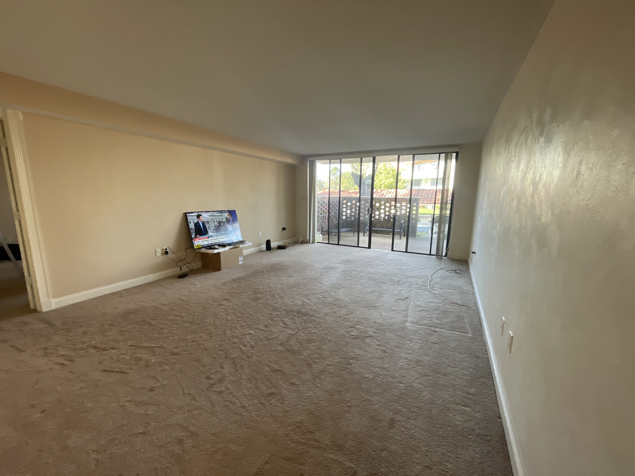 Living room - 2612 Pearce Dr