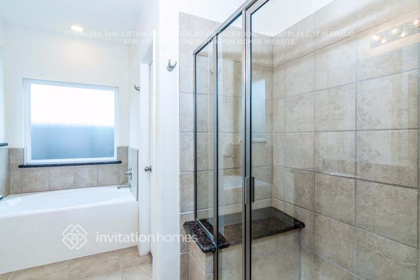 Building Photo - 3322 Rose Trace Dr