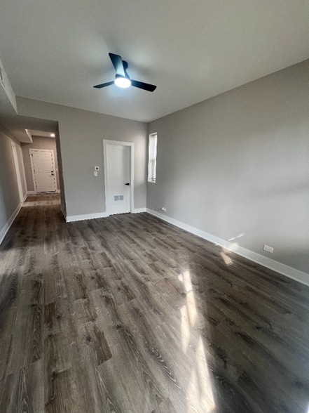 Building Photo - 931 W 34th Pl